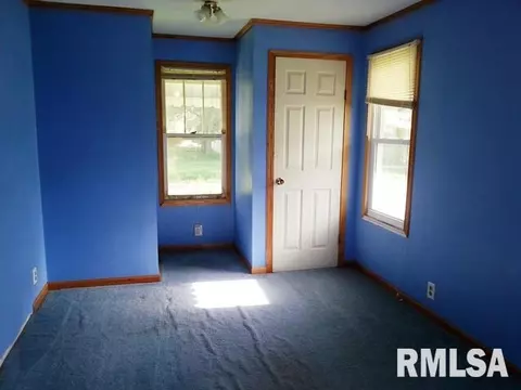 735 Vanwinkle Dr, Canton, IL 61520 photo 7