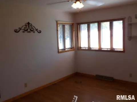 506 Linn, Benson, IL 61516 photo 22