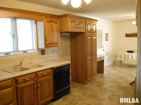 506 Linn, Benson, IL 61516 photo 9