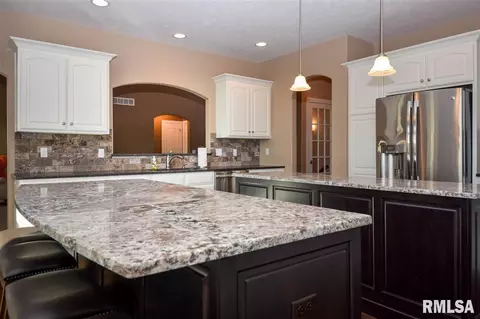 10 Bishops Ct, Washington, IL 61571 photo 13