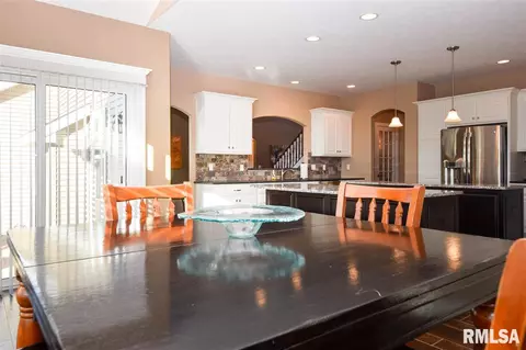 10 Bishops Ct, Washington, IL 61571 photo 15