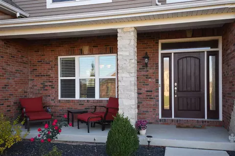10 Bishops Ct, Washington, IL 61571 photo 3