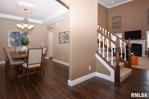 10 Bishops Ct, Washington, IL 61571 photo 4