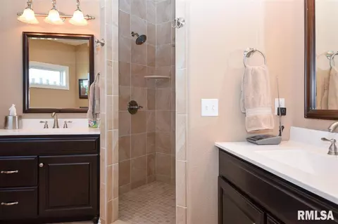 10 Bishops Ct, Washington, IL 61571 photo 18