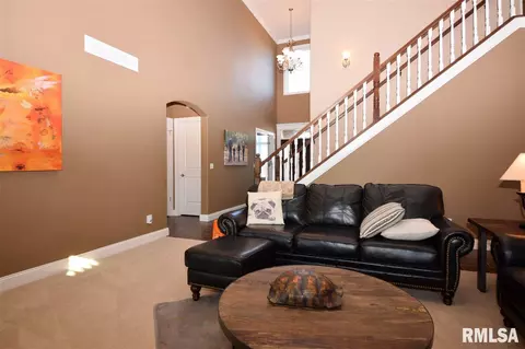 10 Bishops Ct, Washington, IL 61571 photo 9