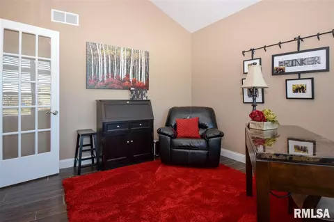 10 Bishops Ct, Washington, IL 61571 photo 6