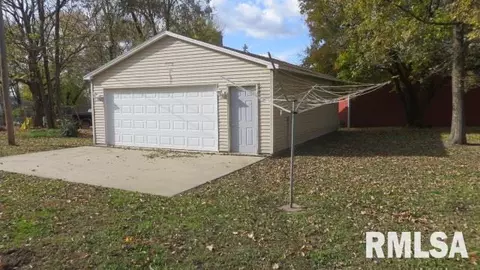 214 8th St, Lacon, IL 61540 photo 4