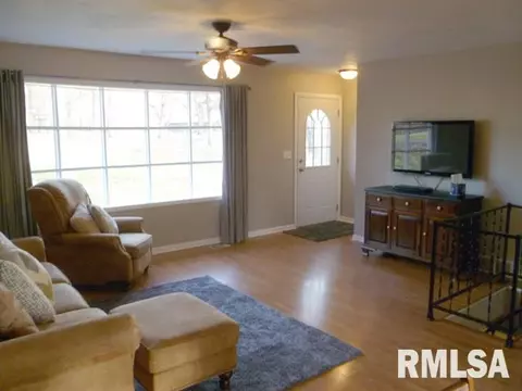 1343 N Forrest Dr, Metamora, IL 61548 photo 8