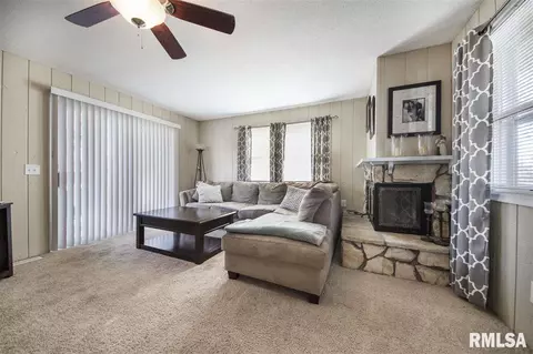 125 Harmony Ln, Macomb, IL 61455 photo 5