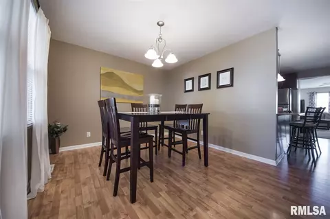 125 Harmony Ln, Macomb, IL 61455 photo 2