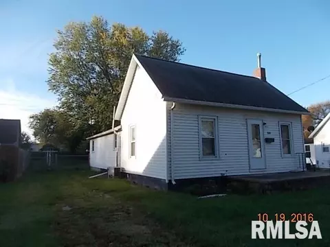 641 E Van Buren St, Cuba, IL 61427 photo 2