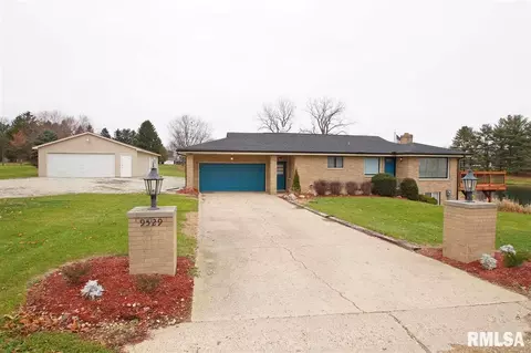 9529 W Kickapoo Ln, Edwards, IL 61528 photo 1