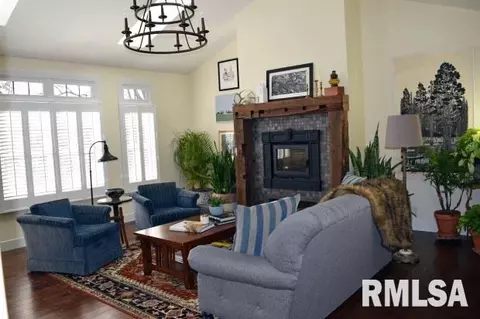 307 Elgin Ave, Washington, IL 61571 photo 6