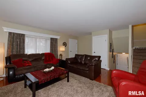 220 E Maywood, Morton, IL 61550 photo 2