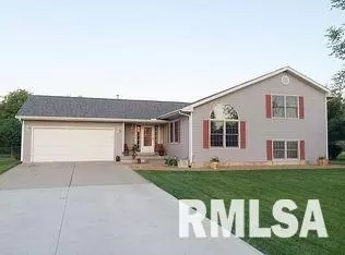 5210 S Acre Rd, Mapleton, IL 61547 photo 1