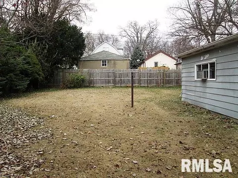 517 E Willcox Ave, Peoria, IL 61603 photo 11
