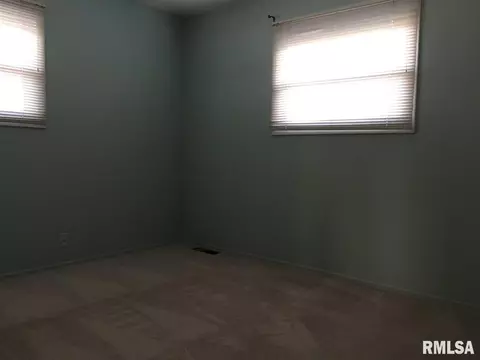 844 Madelyn Ave, Macomb, IL 61455 photo 10