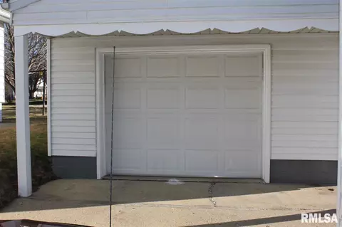 806 Birch, Kewanee, IL 61443 photo 12