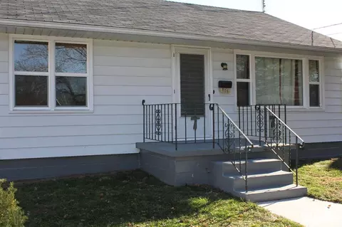 806 Birch, Kewanee, IL 61443 photo 9