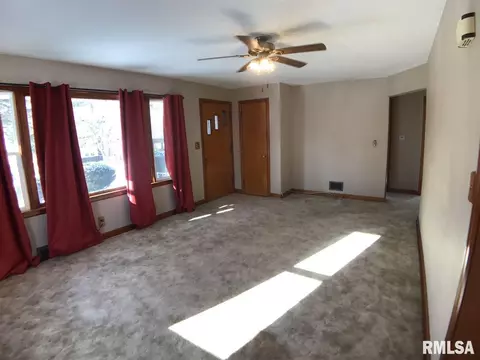 806 Birch, Kewanee, IL 61443 photo 22