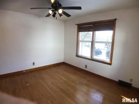 806 Birch, Kewanee, IL 61443 photo 16