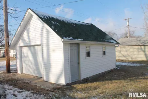 207 N 2nd St, Dunlap, IL 61525 photo 32