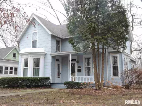 617 S Randolph St, Macomb, IL 61455 photo 1