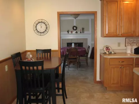 909 E Madison St, Metamora, IL 61548 photo 12