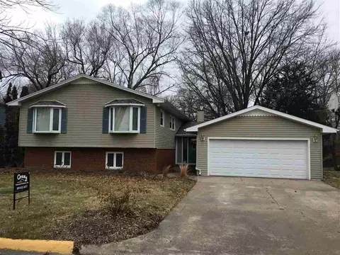 1131 Stacy Ln, Macomb, IL 61455 photo 1