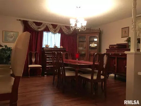 1131 Stacy Ln, Macomb, IL 61455 photo 3