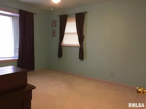1131 Stacy Ln, Macomb, IL 61455 photo 16