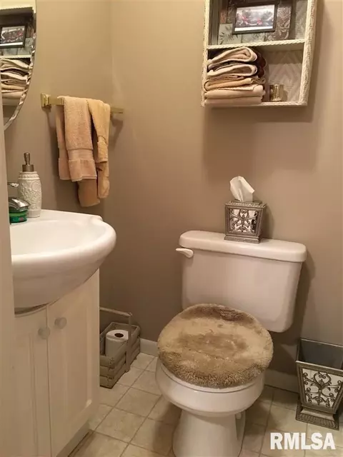 1131 Stacy Ln, Macomb, IL 61455 photo 22