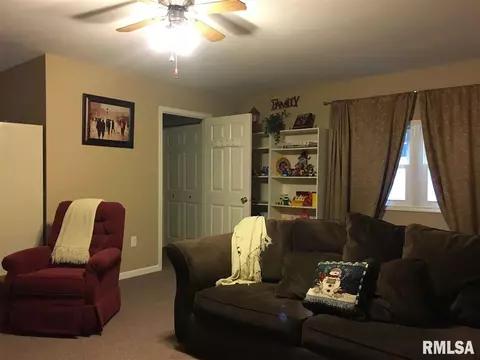 1131 Stacy Ln, Macomb, IL 61455 photo 30