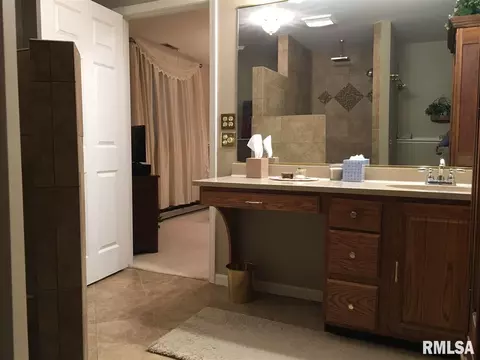 1131 Stacy Ln, Macomb, IL 61455 photo 27