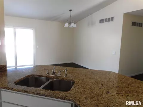 1007 4th St, Lacon, IL 61540 photo 4