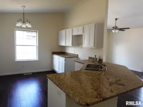 1007 4th St, Lacon, IL 61540 photo 3