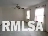 912 Oakview Dr, Macomb, IL 61455 photo 5
