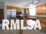 912 Oakview Dr, Macomb, IL 61455 photo 7