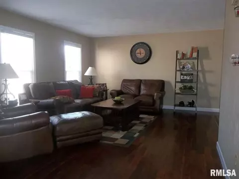 210 Cedar, Morton, IL 61550 photo 9
