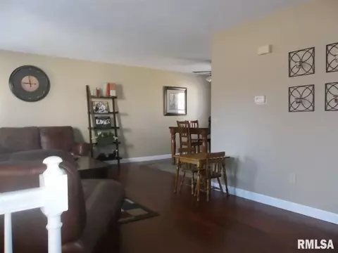 210 Cedar, Morton, IL 61550 photo 8