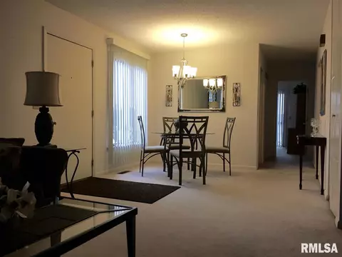 1590 Riverview Dr # -8, Macomb, IL 61455 photo 5