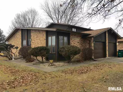 1590 Riverview Dr # -8, Macomb, IL 61455 photo 1