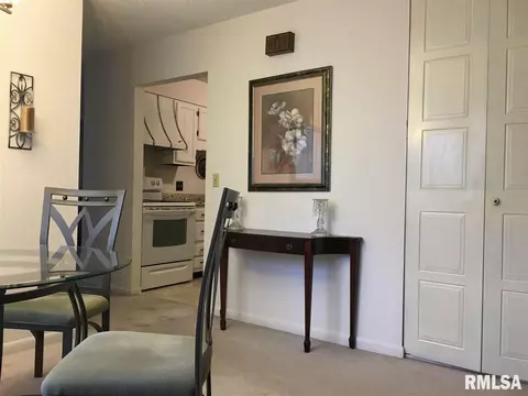 1590 Riverview Dr # -8, Macomb, IL 61455 photo 7