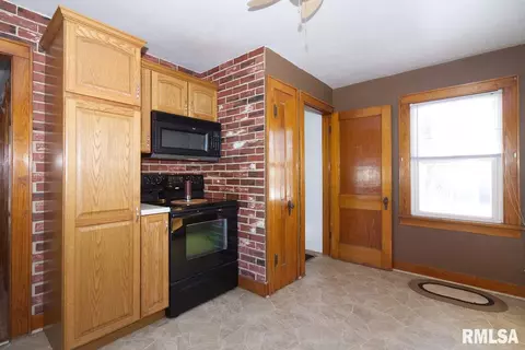 122 W Pne, Metamora, IL 61548 photo 7