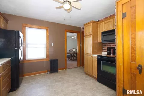 122 W Pne, Metamora, IL 61548 photo 8