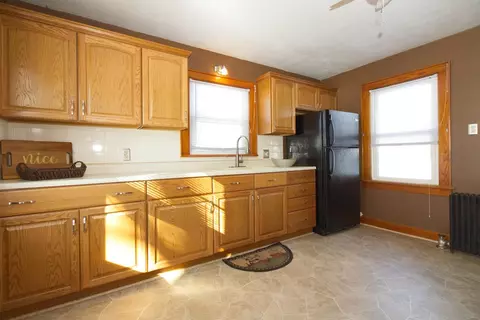 122 W Pne, Metamora, IL 61548 photo 9