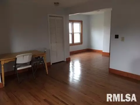 105 E Cedar St, Canton, IL 61520 photo 14