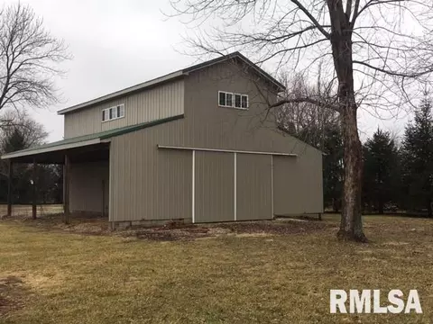 105 E Cedar St, Canton, IL 61520 photo 8