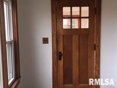 105 E Cedar St, Canton, IL 61520 photo 18