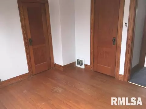 105 E Cedar St, Canton, IL 61520 photo 25